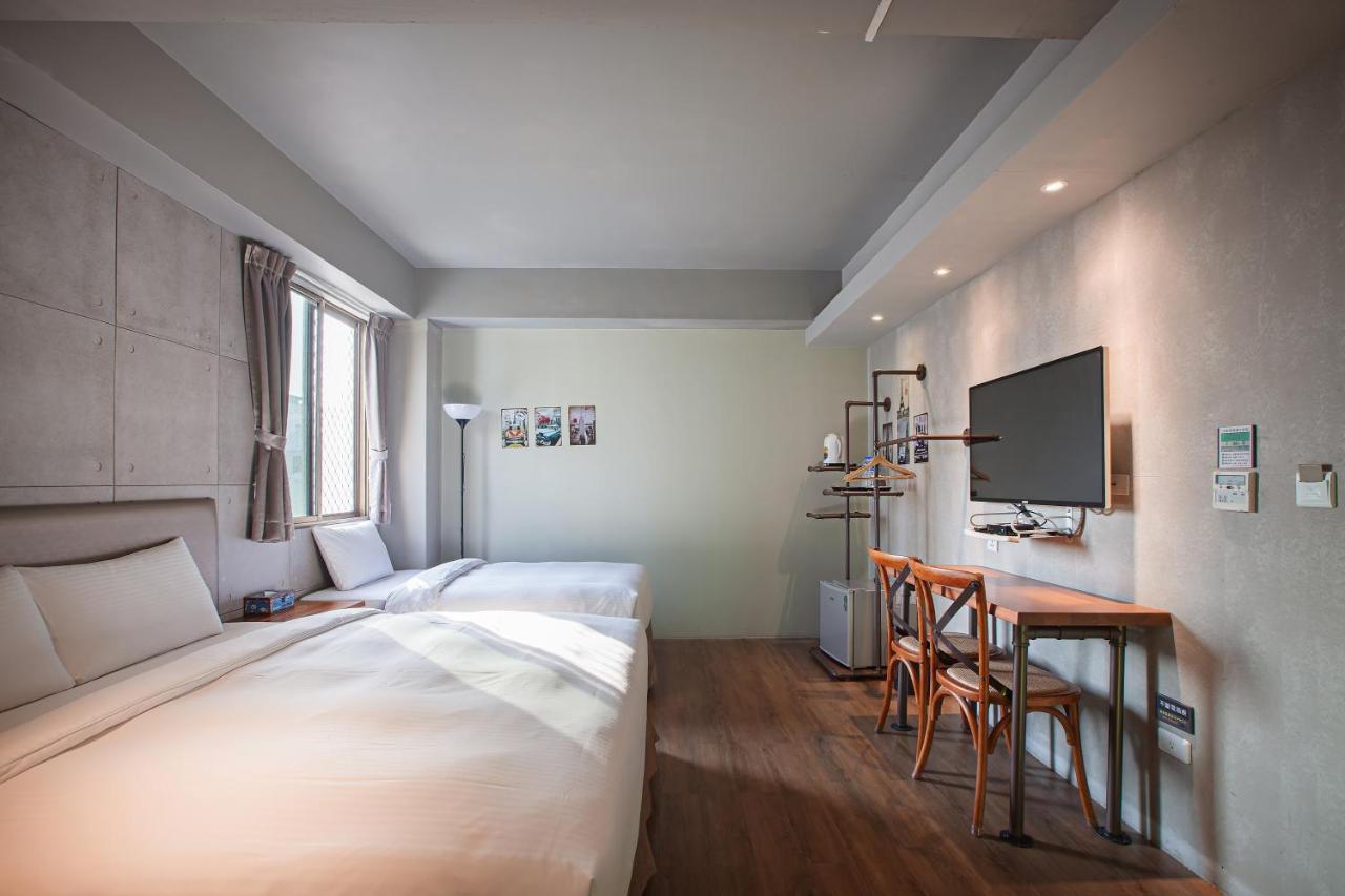 Tourism Inn Tainan Bagian luar foto