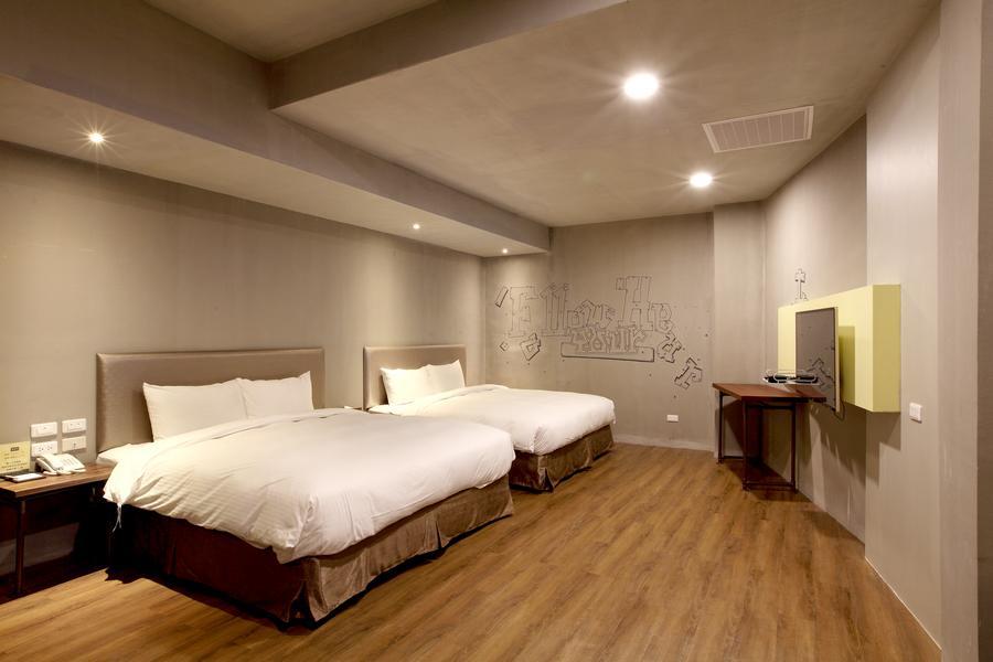 Tourism Inn Tainan Bagian luar foto