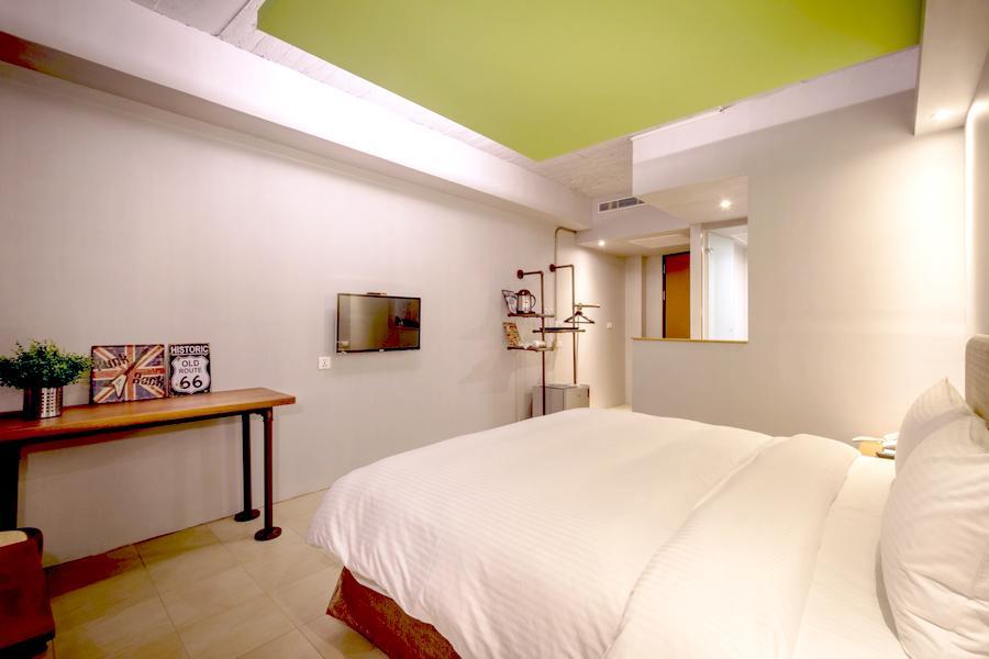 Tourism Inn Tainan Bagian luar foto