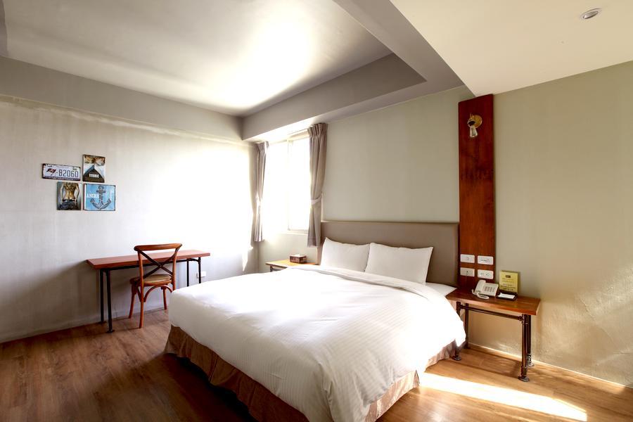 Tourism Inn Tainan Bagian luar foto
