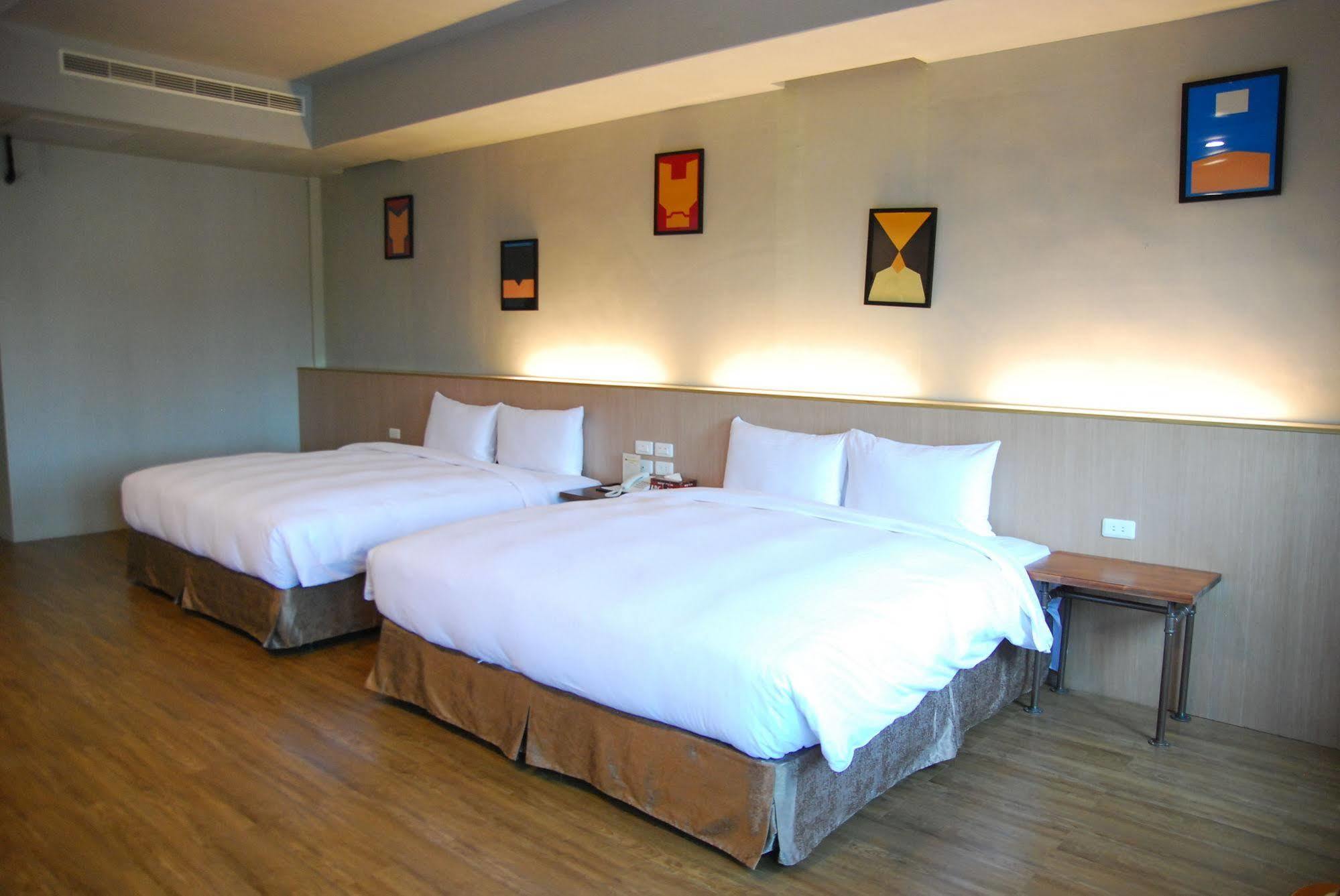 Tourism Inn Tainan Bagian luar foto