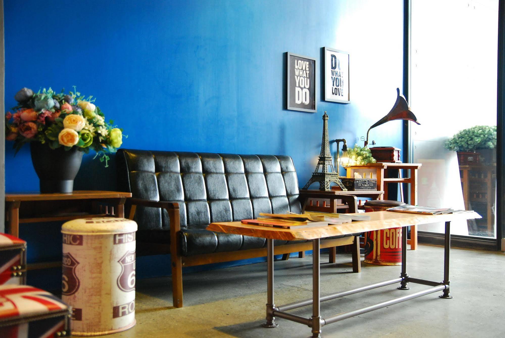 Tourism Inn Tainan Bagian luar foto